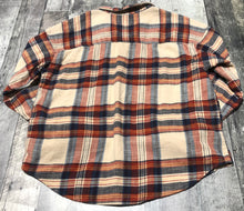 Load image into Gallery viewer, American Eagle cream/red/navy button up plaid - Hers size M
