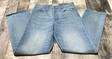 Load image into Gallery viewer, Madewell blue high rise dad jeans - Hers size 23
