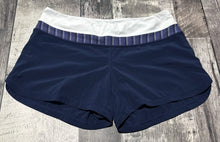 Load image into Gallery viewer, lululemon navy/white shorts - Hers size 10
