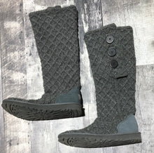 Load image into Gallery viewer, UGG grey boots - Hers size 9

