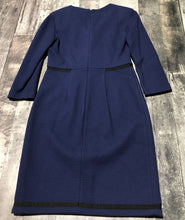 Load image into Gallery viewer, Hugo Boss navy 3/4 sleeve dress - Hers size 4
