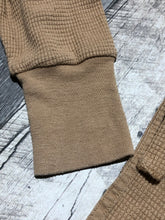 Load image into Gallery viewer, TNA light brown cropped long sleeve - Hers size S
