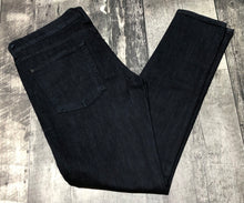 Load image into Gallery viewer, 7 for all mankind dark blue mid rise skinny jeans - Hers size 32
