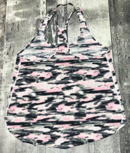 Load image into Gallery viewer, lululemon grey/pink tank top - Hers size approx S
