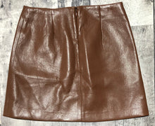 Load image into Gallery viewer, Sunday Best brown mini skirt - Hers size 0

