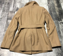 Load image into Gallery viewer, Babaton light brown coat - Hers size XXS
