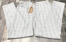 Load image into Gallery viewer, Harlow grey/white high rise pants - Hers size S
