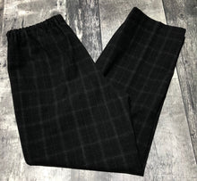 Load image into Gallery viewer, Babaton black trousers - Hers size S
