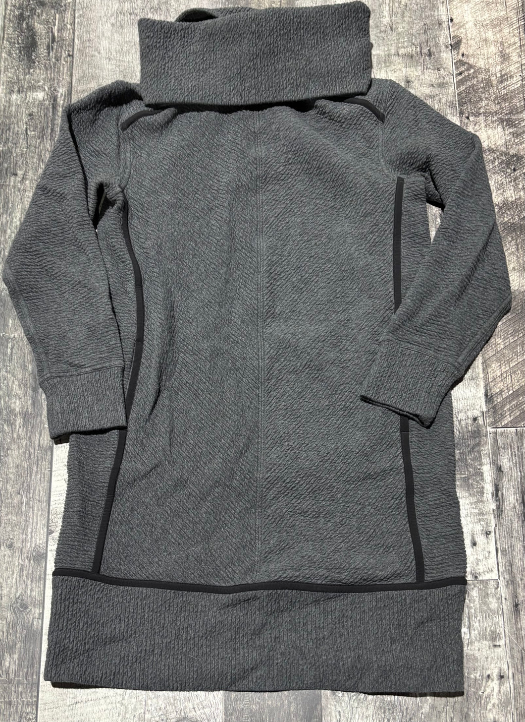 lululemon grey/black sweater dress - Hers size 4