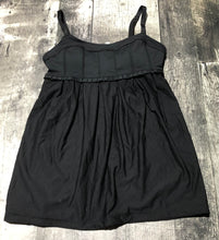 Load image into Gallery viewer, lululemon black athletic tank top - Hers size 6
