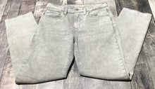 Load image into Gallery viewer, Levi light grey high rise straight jeans - Hers size 28
