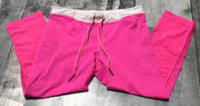 Load image into Gallery viewer, lululemon pink/cream capri leggings - Hers size 6
