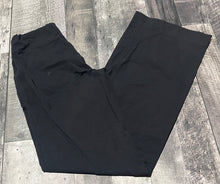 Load image into Gallery viewer, lululemon black wide leg pants - Hers size 6 tall
