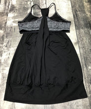 Load image into Gallery viewer, lilies black/grey tank top - Hers size 10
