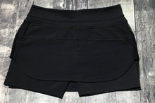 Load image into Gallery viewer, lululemon black skort - Hers size 10
