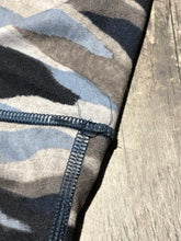 Load image into Gallery viewer, lululemon blue/grey leggings - Hers size 6
