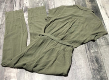 Load image into Gallery viewer, Abercrombie &amp; Fitch green jumpsuit - Hers size S
