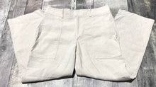 Load image into Gallery viewer, Club Monaco beige mid rise pants - Hers size 4
