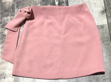 Load image into Gallery viewer, Wilfred pink mini skirt - Hers size 0
