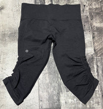 Load image into Gallery viewer, lululemon dark grey cropped legging - Hers size 6
