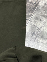 Load image into Gallery viewer, lululemon dark green pants - Hers size 8
