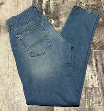 Load image into Gallery viewer, Hollister blue mid rise skinny jeans - Hers size 29
