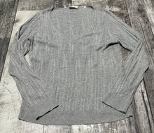 Load image into Gallery viewer, 7 for all mankind grey sweater - Hers size L
