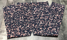 Load image into Gallery viewer, Club Monaco navy/pink mid rise pants - Hers size 8

