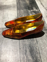 Load image into Gallery viewer, Arnold Churgin red/yellow kitten heel - Hers size 35

