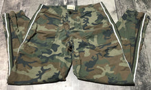 Load image into Gallery viewer, Sanctuary green/brown/black camo mid rise pants - Hers size 26
