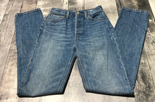 Load image into Gallery viewer, Denim Forum blue high rise jeans - Hers size 24
