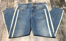 Load image into Gallery viewer, 7 for all mankind blue/white ankle skinny jeans - Hers size 28
