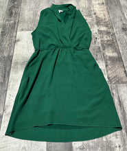 Load image into Gallery viewer, Wilfred green dress - Hers size XS
