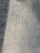 Load image into Gallery viewer, Levi light blue/dark blue high rise skinny jeans - Hers size 29
