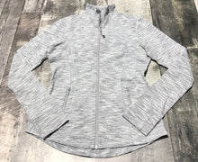 Load image into Gallery viewer, lululemon light grey zip up light jacket - Hers size 8
