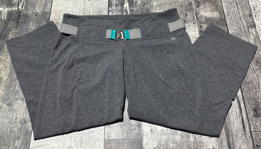 lululemon grey cropped yoga pants - Hers size 10