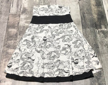 Load image into Gallery viewer, lululemon black/white strapless dress - Hers size approx S
