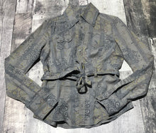 Load image into Gallery viewer, Diesel grey/green button up top - Hers size S
