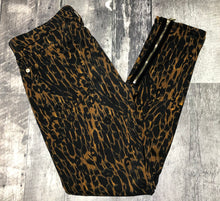 Load image into Gallery viewer, 7 for all mankind black/brown animal print low rise skinny pants - Hers size 29
