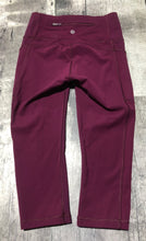 Load image into Gallery viewer, lululemon purple capri leggings - Hers size 4
