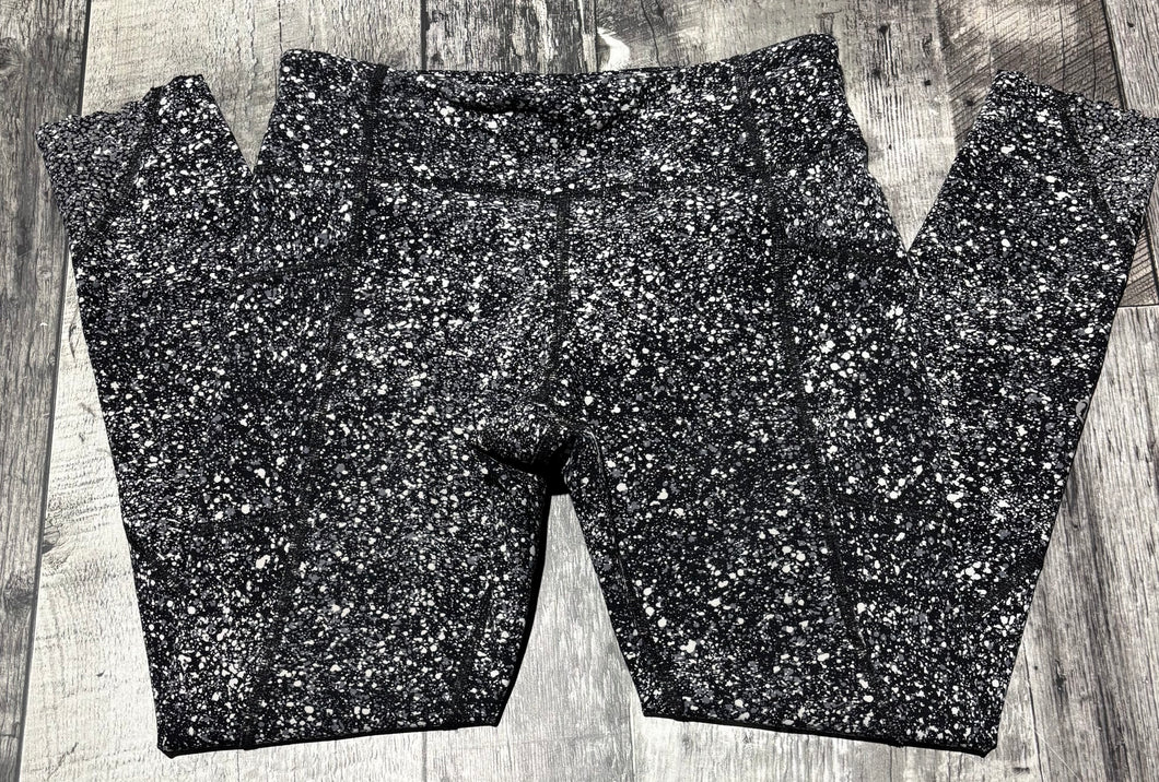 lululemon black/white leggings - Hers size 6