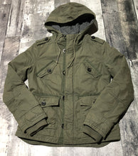 Load image into Gallery viewer, TNA green light jacket - Hers size S
