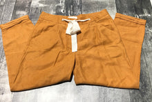 Load image into Gallery viewer, Wilfred dark yellow cropped pants - Hers size 2
