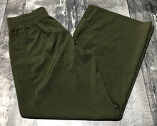 Load image into Gallery viewer, Old Navy green high rise wide leg pants - Hers size M
