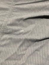 Load image into Gallery viewer, lululemon dark grey capri pants - Hers size 6
