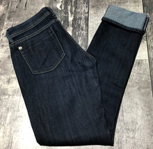 Load image into Gallery viewer, Fidelity dark blue low rise jeans - Hers size 27
