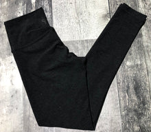 Load image into Gallery viewer, TNA black leggings - Hers size XS
