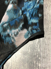 Load image into Gallery viewer, Wilfred black/blue sheer 100% silk tank blouse - Hers size S
