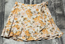 Load image into Gallery viewer, American Eagle white/yellow wrap skirt - Hers size S
