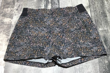 Load image into Gallery viewer, Athleta black/multi colour athletic shorts - Hers size 12
